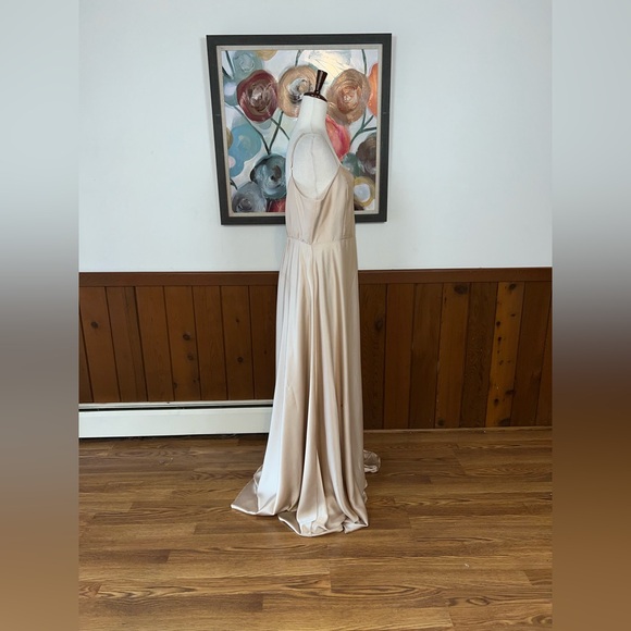 Gorgeous New Show Me Your Mumu Faith Luxe Satin Maxi Dress! - Picture 6 of 6